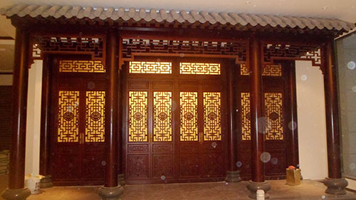 衡阳喜迎门中式木作为大家介绍传统中式门窗的种类